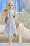 Frozen II: Magical Discovery Elsa - Lights & Sounds Doll